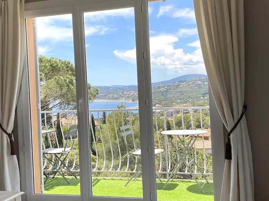 Apartment Agreable Appartement Vue Mer Les Issambres France