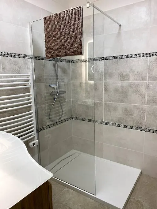 לס איסאמברה Agreable Appartement Vue Mer 0*, לס איסאמברה צרפת